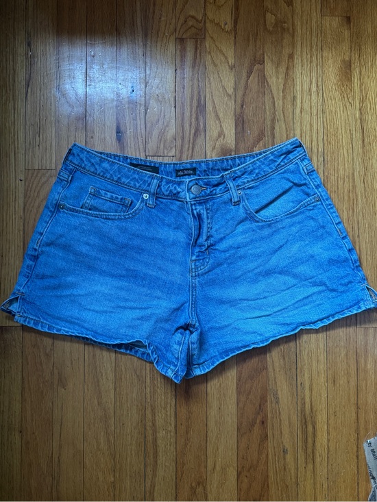 wild fable Pants - Wild Fable Mid-Rise Midi Denim Shorts Women’s Size 10 Regular